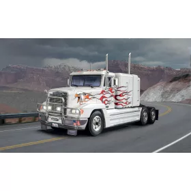 Italeri - Freightliner Fld 120 Special, (3925S)